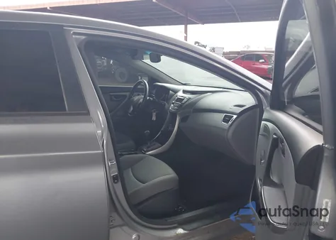 2013 Hyundai Elantra Gls z USA, uszkodzony, nr VIN KMHDH4AE8DU911473